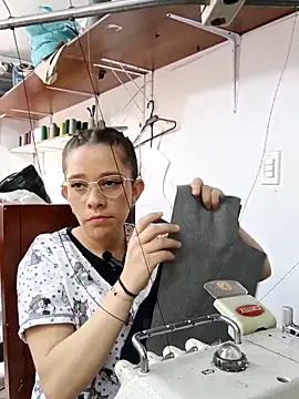 Snapshot of Isabella5_Brown_ chatting on November 10, 4:23 pm Isabella5 Brown online show from November 10, 4:23 pm