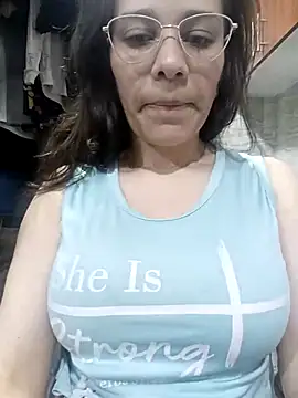 Snapshot of Isabella5_Brown_ chatting on September 20, 12:10 pm Isabella5 Brown online show from September 20, 12:10 pm