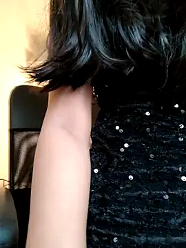 luv johrrra online show from April 2, 10:44 am