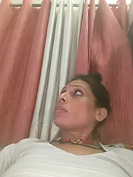 ISHANI-SINGH online show from October 26, 3:12 pm