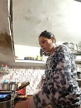 ISHANI-SINGH online show from January 9, 3:46 am