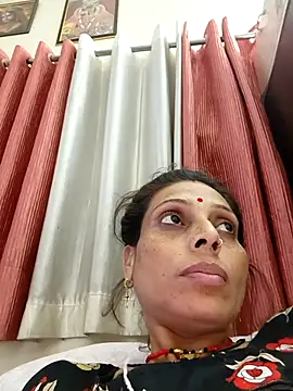 ISHANI-SINGH online show from April 9, 2:45 pm