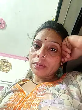 ISHANI-SINGH online show from February 14, 2:06 pm