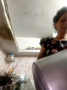 ISHANI-SINGH online show from April 3, 2:56 pm