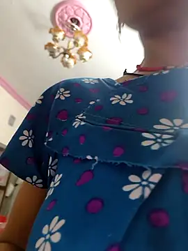 ISHANI-SINGH online show from April 24, 2:30 pm