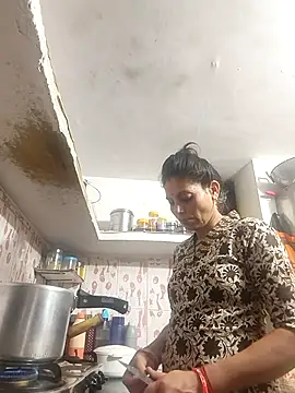 ISHANI-SINGH online show from February 21, 5:04 pm