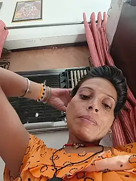 ISHANI-SINGH online show from June 27, 10:43 am