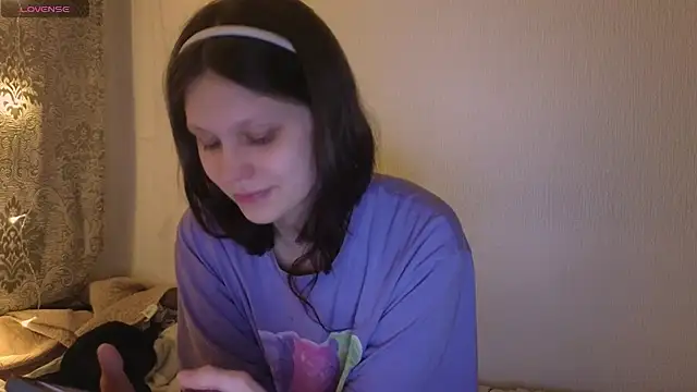 Lunliss online show from February 15, 9:25 pm