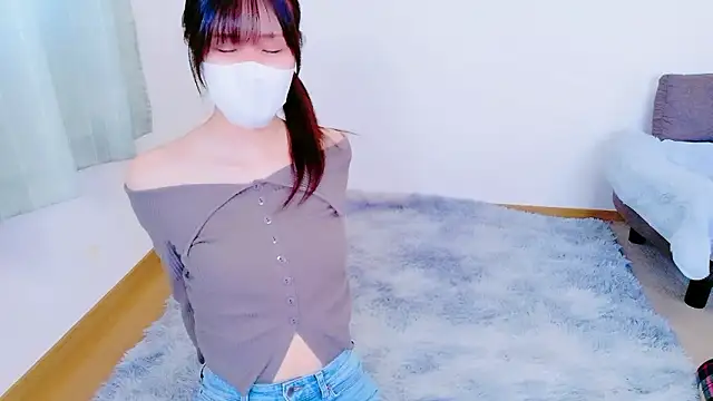  Shuka  online show from February 19, 1:35 am