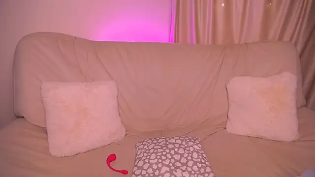 CindySparkl online show from June 12, 4:10 am