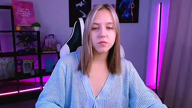 CindySparkl online show from February 25, 3:18 am