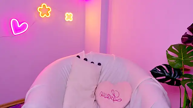 CindySparkl online show from December 5, 3:38 am