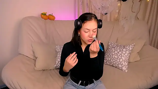 CindySparkl online show from October 23, 3:49 am