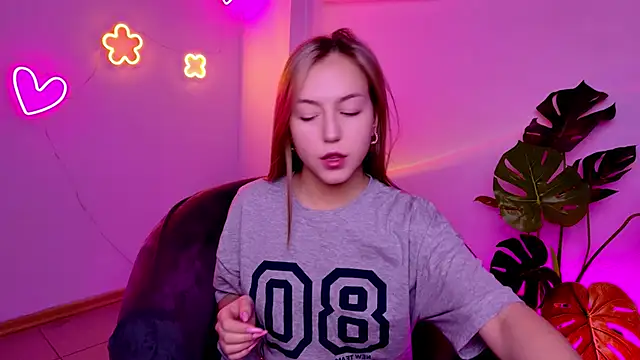 CindySparkl online show from March 17, 3:20 am