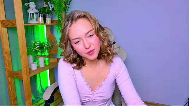 CindySparkl online show from February 20, 6:19 am