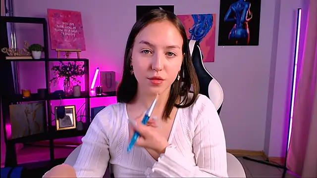 CindySparkl online show from December 14, 4:40 am