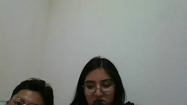 Snapshot of Milly_Sweet14 chatting on March 29, 3:30 am Milly Sweet14 online show from March 29, 3:30 am