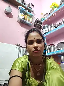 Snapshot of Cut_ragni chatting on August 1, 6:17 pm Cut ragni online show from August 1, 6:17 pm