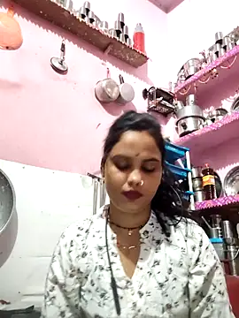 Snapshot of Cut_ragni chatting on March 15, 4:58 pm Cut ragni online show from March 15, 4:58 pm