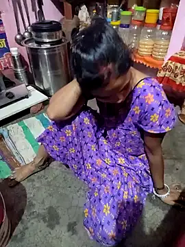 Snapshot of Cut_ragni chatting on September 12, 5:13 pm Cut ragni online show from September 12, 5:13 pm