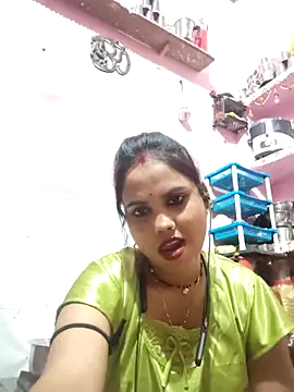 Snapshot of Cut_ragni chatting on April 9, 5:41 pm Cut ragni online show from April 9, 5:41 pm