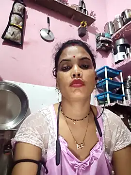 Snapshot of Cut_ragni chatting on October 31, 5:31 pm Cut ragni online show from October 31, 5:31 pm