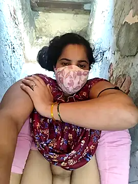 Snapshot of Cut_ragni chatting on September 18, 3:53 am Cut ragni online show from September 18, 3:53 am