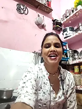 Snapshot of Cut_ragni chatting on April 8, 5:36 pm Cut ragni online show from April 8, 5:36 pm