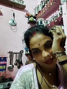 Snapshot of Cut_ragni chatting on October 9, 6:41 pm Cut ragni online show from October 9, 6:41 pm