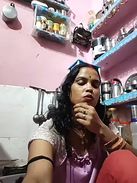 Snapshot of Cut_ragni chatting on August 4, 5:39 pm Cut ragni online show from August 4, 5:39 pm