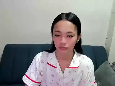 millany69 online show from February 4, 3:29 pm