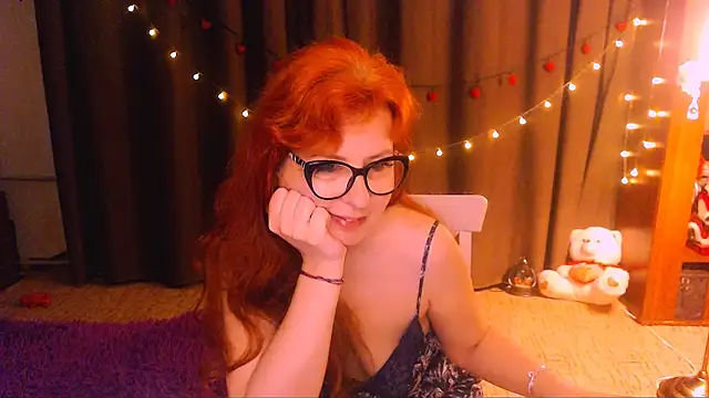 Snapshot of Crystal2207 chatting on May 5, 2:36 am Crystal2207 online show from May 5, 2:36 am