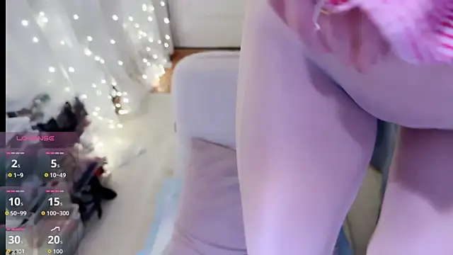 Snapshot of charlotte520 chatting on December 3, 12:55 am charlotte520 online show from December 3, 12:55 am