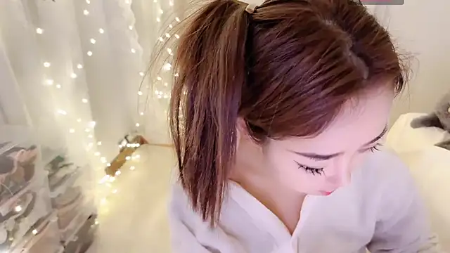 Snapshot of charlotte520 chatting on November 14, 1:53 am charlotte520 online show from November 14, 1:53 am