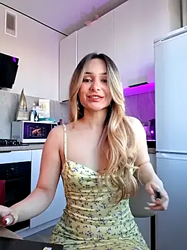 Chloe Ravens online show from April 16, 5:08 am