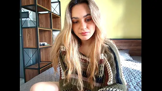 Chloe Ravens online show from January 7, 8:19 am