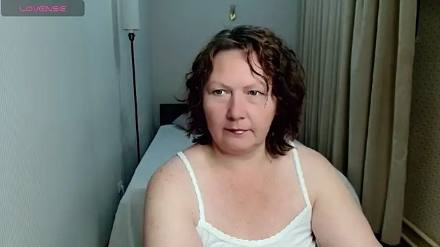 Snapshot of milf_hornys chatting on September 9, 5:11 pm milf hornys online show from September 9, 5:11 pm
