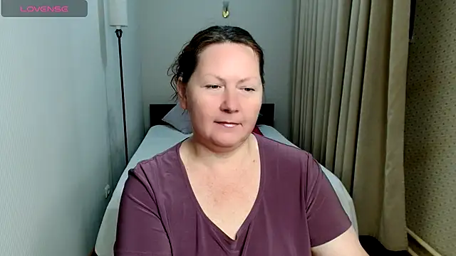 Snapshot of milf_hornys chatting on September 8, 5:12 pm milf hornys online show from September 8, 5:12 pm
