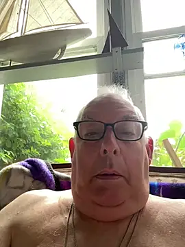 CharlieWeaver22 online show from June 28, 10:43 am