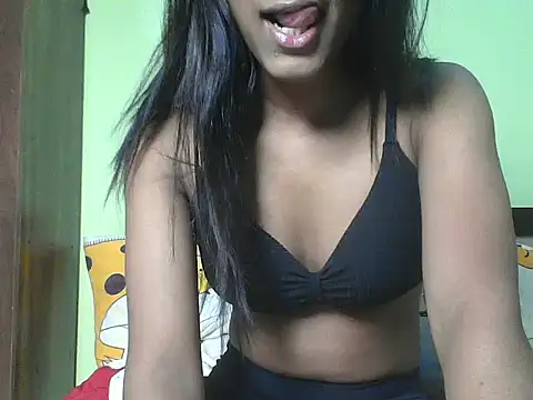 Snapshot of mickle_james chatting on October 7, 7:15 pm mickle james online show from October 7, 7:15 pm