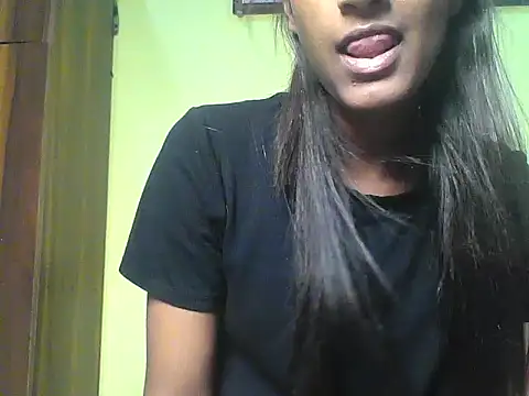Snapshot of mickle_james chatting on September 30, 3:40 pm mickle james online show from September 30, 3:40 pm