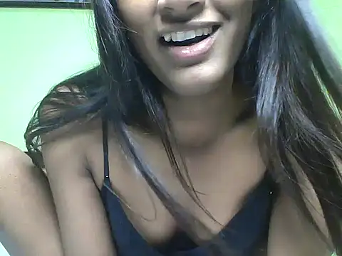 Snapshot of mickle_james chatting on September 10, 5:12 pm mickle james online show from September 10, 5:12 pm