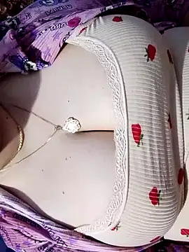 Hnonasix89 online show from April 6, 12:39 am