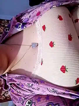 Hnonasix89 online show from April 2, 11:11 pm