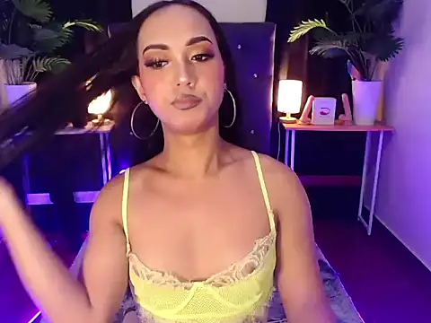 Snapshot of UrasianBIGcock696 chatting on September 11, 10:37 am UrasianBIGcock696 online show from September 11, 10:37 am