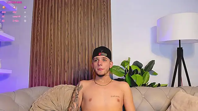 Mathewboy1 online show from December 18, 8:01 pm