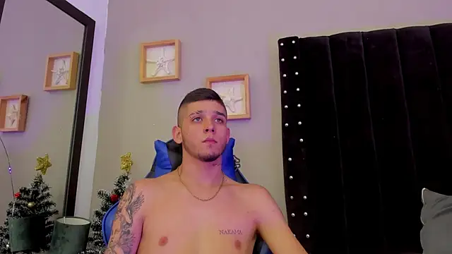 Mathewboy1 online show from December 17, 7:08 pm