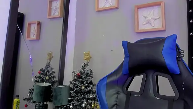 Mathewboy1 online show from December 22, 7:25 pm