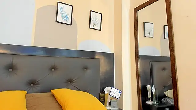 Mathewboy1 online show from April 18, 11:34 am