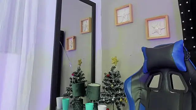 Mathewboy1 online show from December 13, 8:04 pm